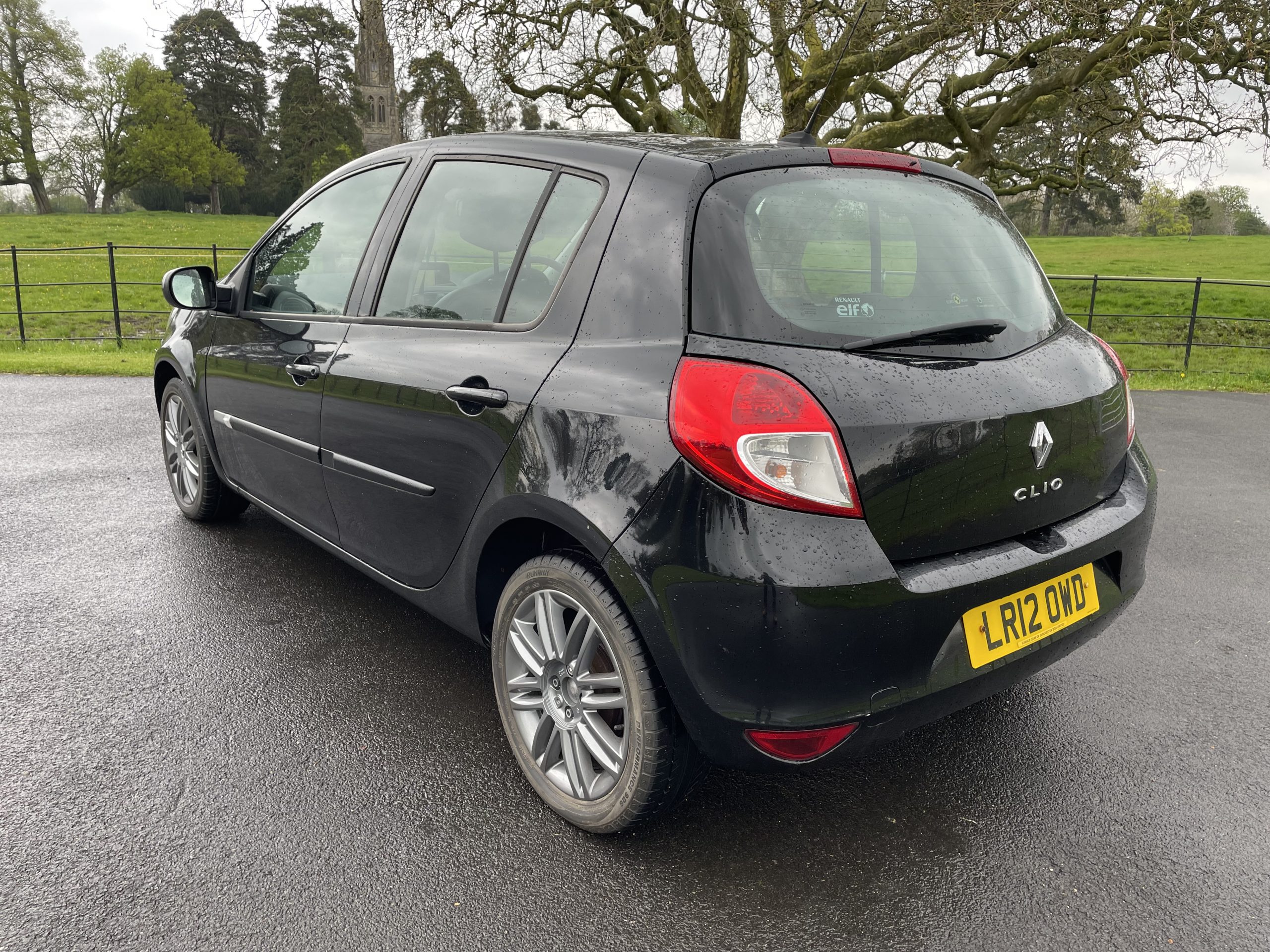 Renault Clio 1 2 Dynamique TomTom Hatchback 5dr Petrol Manual Euro 5