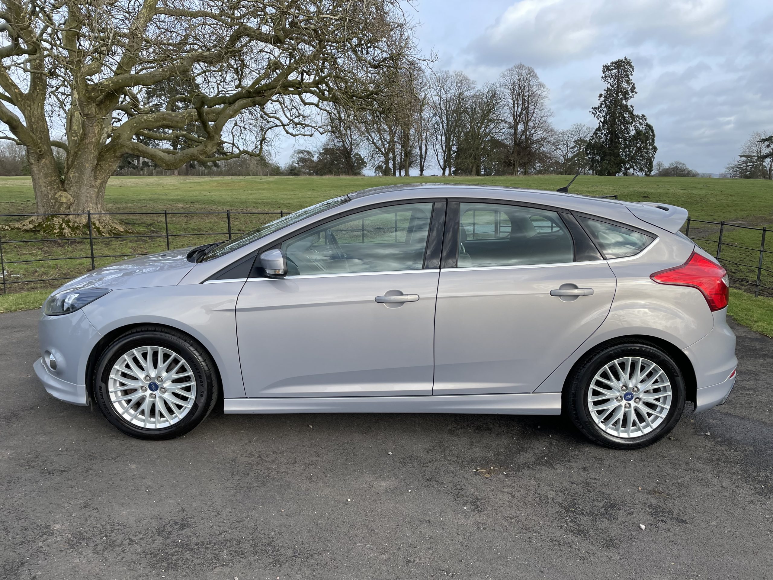 Ford Focus 1.6T EcoBoost Zetec S 5dr – Avenue Cars