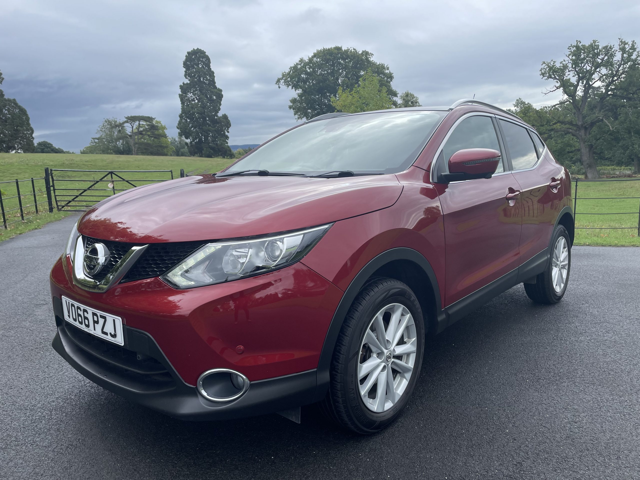 NISSAN QASHQAI 1,5 DCI 110CV N-CONNECTA 4X2 - Destacar Écija