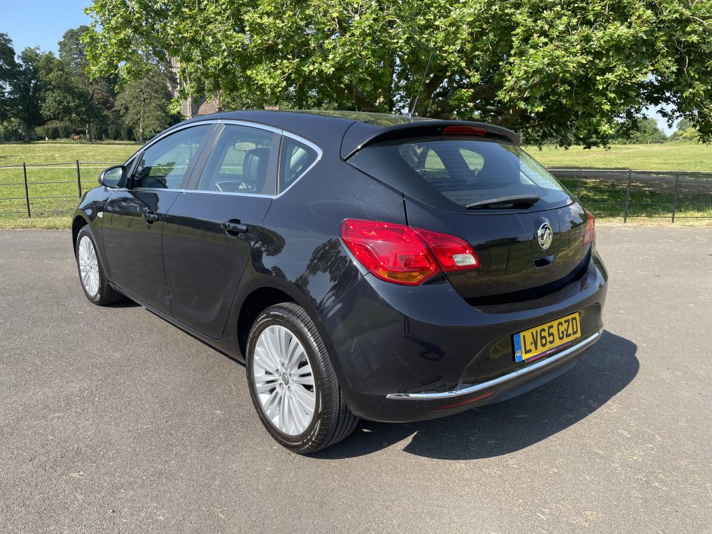 Vauxhall Astra 1.4i Excite Hatchback 5dr Petrol Manual Euro 6 (100 ps)