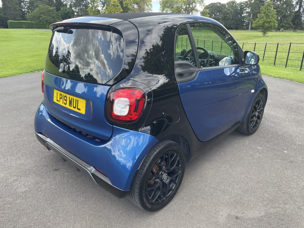 Smart fortwo 0.9T Urbanshadow Coupe 2dr Petrol Manual Euro 6 (s/s) (90 ps)