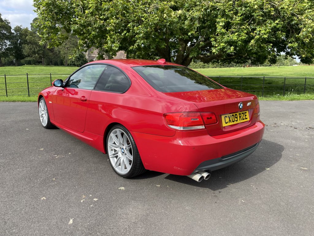 BMW 3 Series 3.0 325i M Sport Coupe 2dr Petrol Steptronic Euro 4 (218 ps)