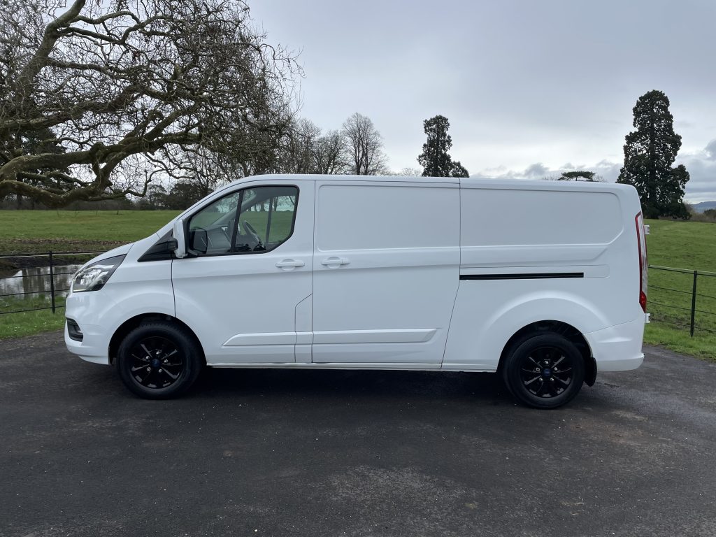Ford Transit Custom 2.0 300 EcoBlue Limited Panel Van 5dr Diesel Manual L1 H2 Euro 6 (s/s) (130 ps)