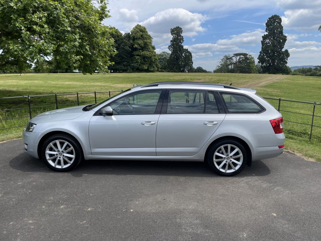 Skoda Octavia 1.4 TSI Elegance Estate 5dr Petrol Manual Euro 5 (s/s) (140 ps)