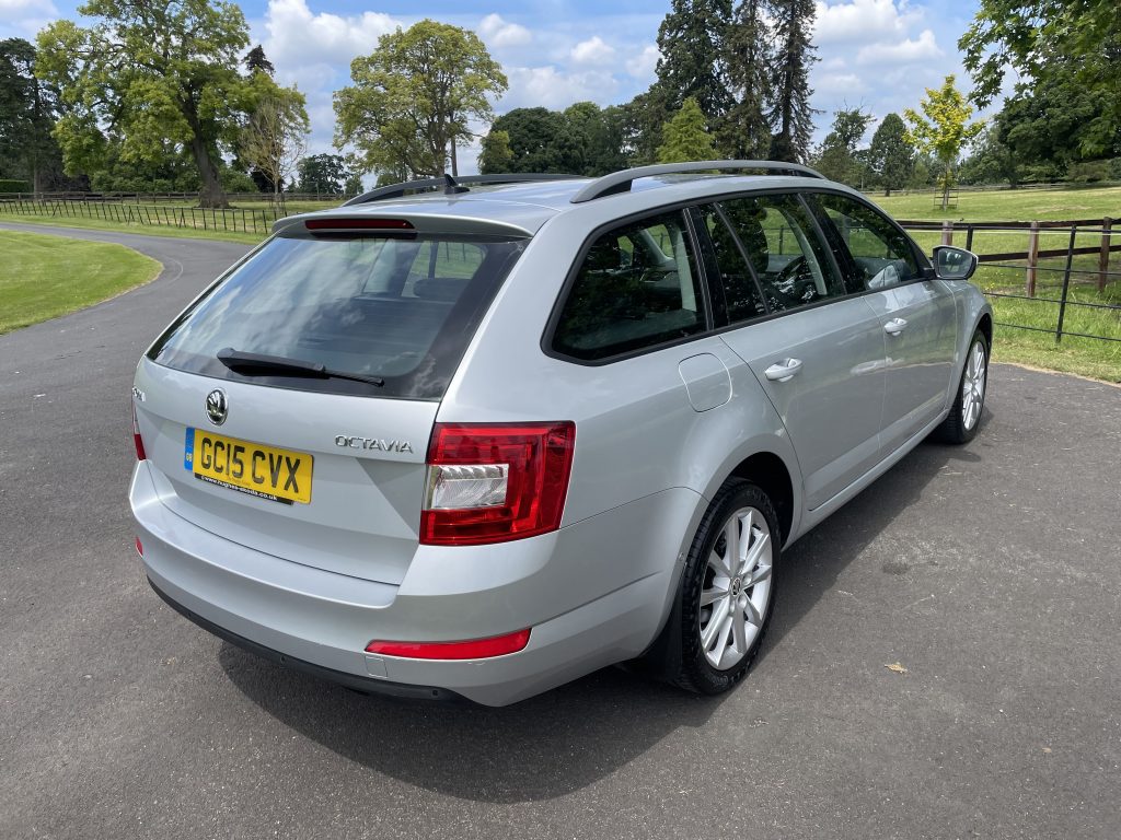 Skoda Octavia 1.4 TSI Elegance Estate 5dr Petrol Manual Euro 5 (s/s) (140 ps)