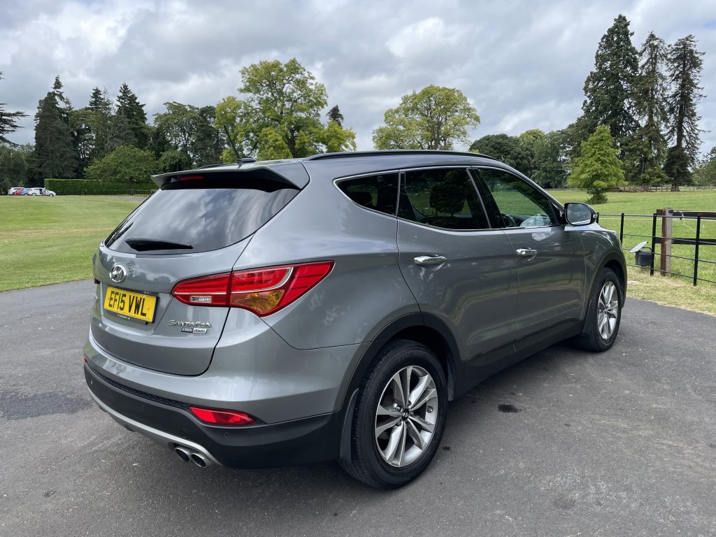 Hyundai Santa Fe 2.2 CRDi Premium SUV 5dr Diesel Manual 4WD Euro 5 (5 seat) (194 bhp)