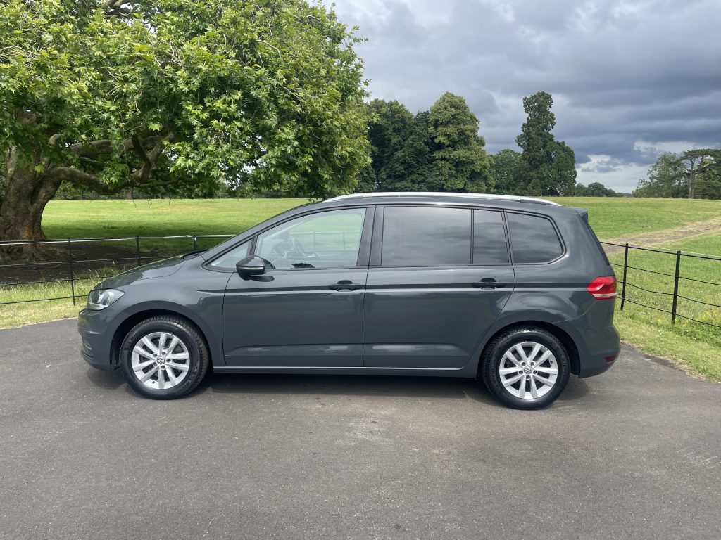 Volkswagen Touran 2.0 TDI BlueMotion Tech SE Family MPV 5dr Diesel Manual Euro 6 (s/s) (150 ps)