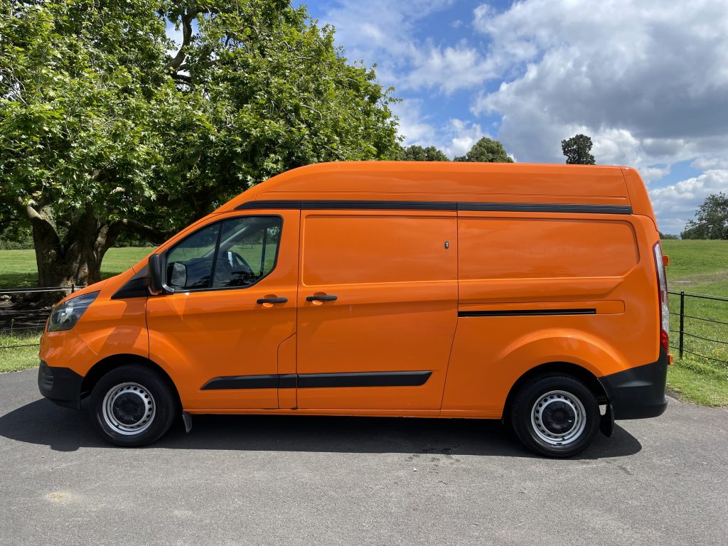 Ford Transit Custom 2.0 300 EcoBlue Panel Van 5dr Diesel Manual L2 H2 Euro 6 (130 ps)