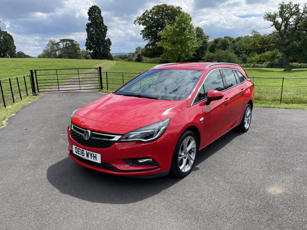 Vauxhall Astra 1.4i Turbo SRi Sports Tourer 5dr Petrol Manual Euro 6 (150 ps)