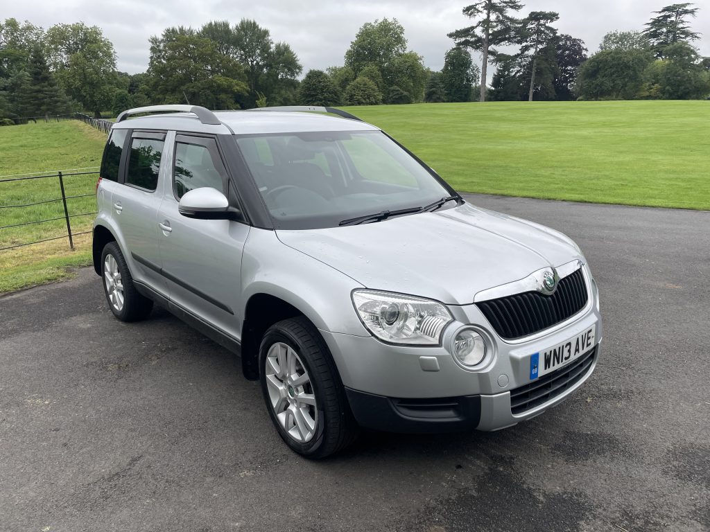 Skoda Yeti 2.0 TDI Elegance SUV 5dr Diesel DSG 4WD Euro 5 (140 ps)