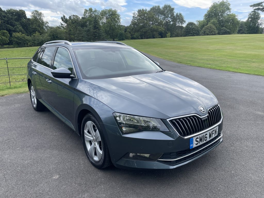 Skoda Superb 2.0 TDI SE Business Estate 5dr Diesel Manual Euro 6 (s/s) (150 ps)