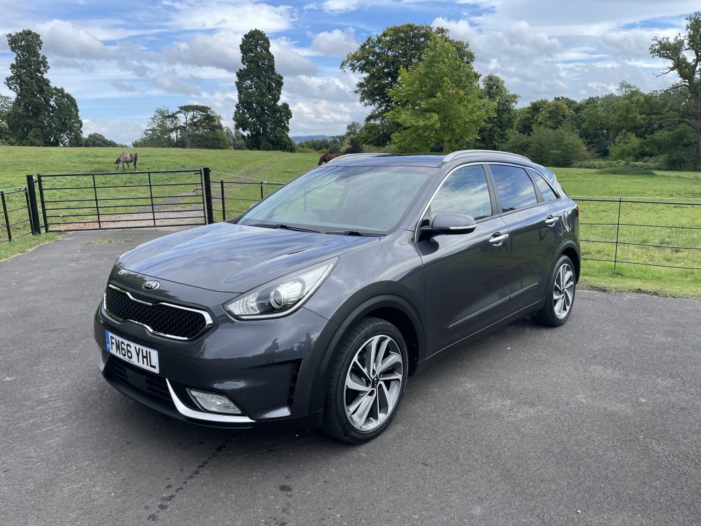 Kia Niro 1.6h GDi First Edition SUV 5dr Petrol Hybrid DCT Euro 6 (s/s) (139 bhp)