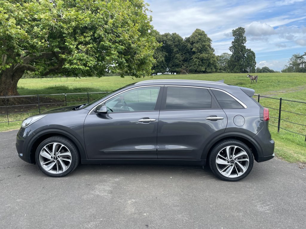 Kia Niro 1.6h GDi First Edition SUV 5dr Petrol Hybrid DCT Euro 6 (s/s) (139 bhp)