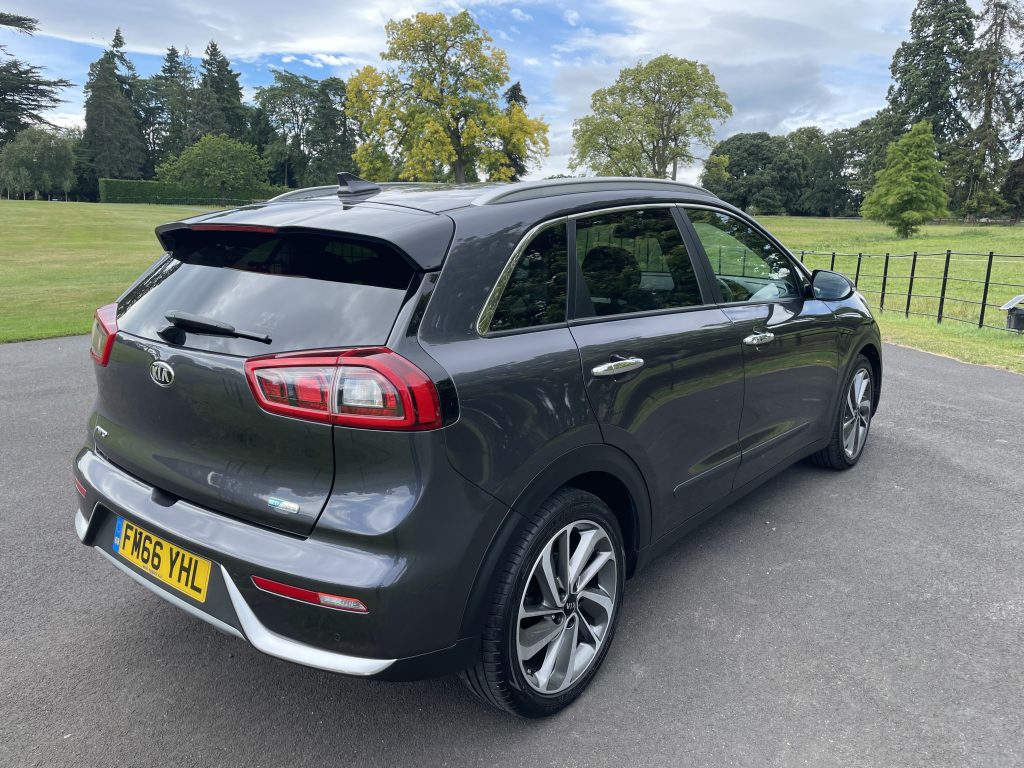 Kia Niro 1.6h GDi First Edition SUV 5dr Petrol Hybrid DCT Euro 6 (s/s) (139 bhp)