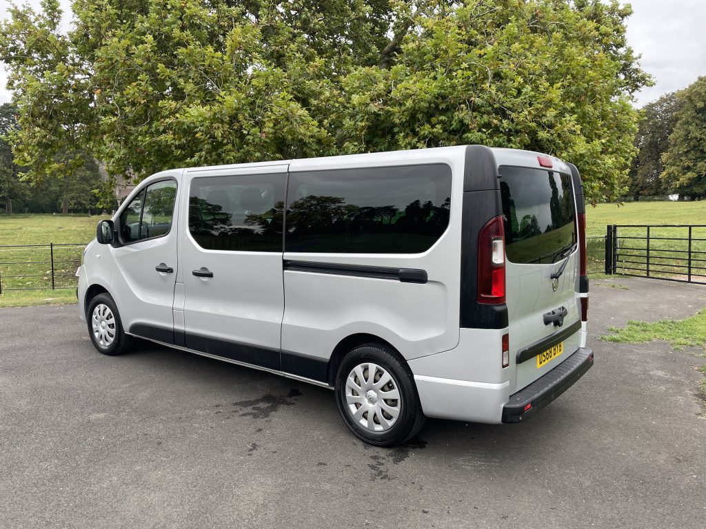 Vauxhall Vivaro 1.6 CDTi 2900 Combi Van Double Cab 5dr Diesel Manual L2 H1 Euro 6 (s/s) (9 Seat) (120 ps)