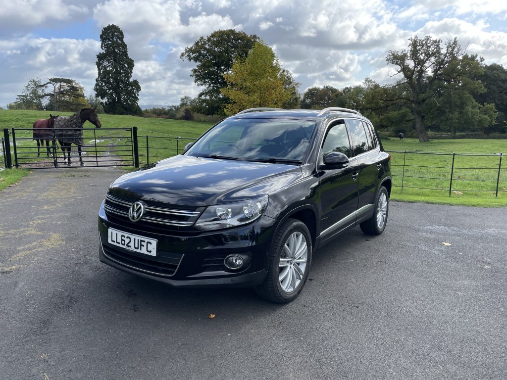 Volkswagen Tiguan 2.0 TDI BlueMotion Tech SE SUV 5dr Diesel Manual 4WD Euro 5 (s/s) (177 ps)