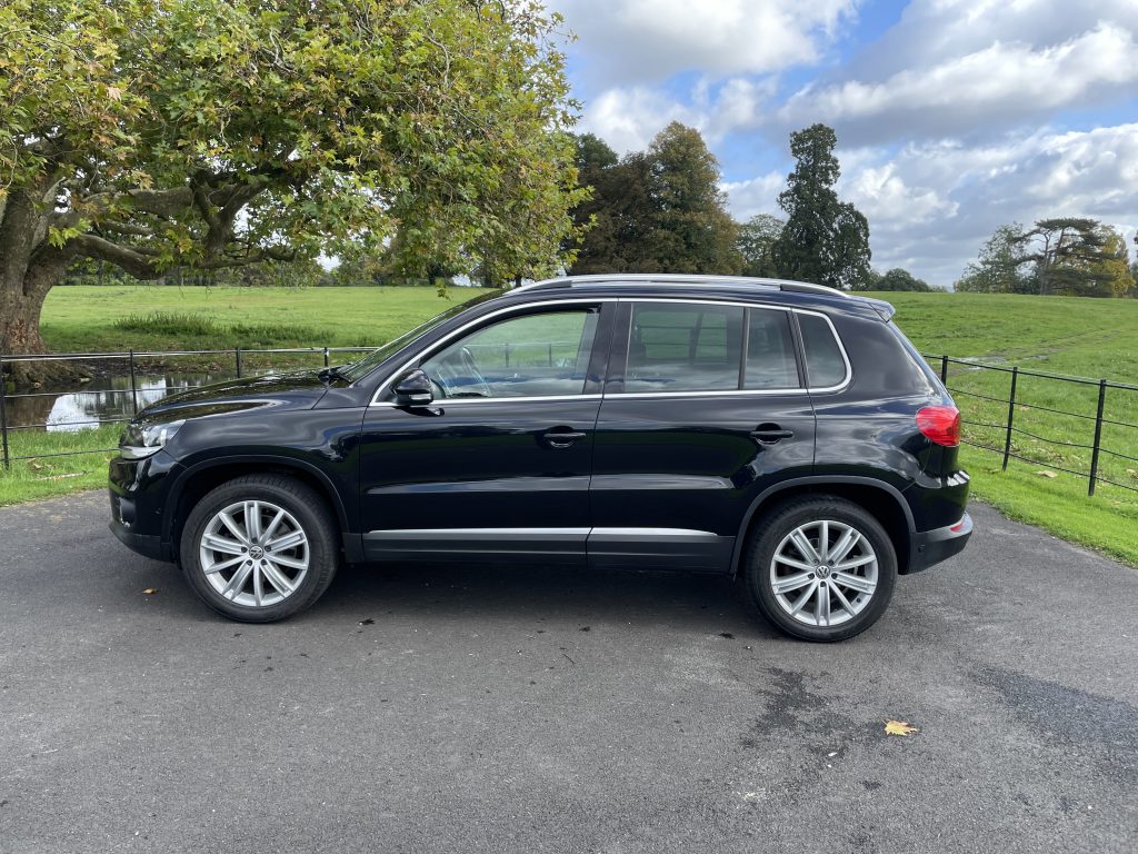 Volkswagen Tiguan 2.0 TDI BlueMotion Tech SE SUV 5dr Diesel Manual 4WD Euro 5 (s/s) (177 ps)