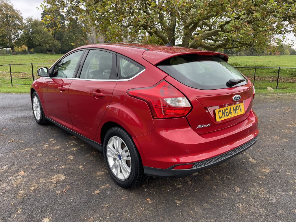 Ford Focus 1.6 TDCi Titanium Navigator Hatchback 5dr Diesel Manual Euro 5 (s/s) (115 ps)