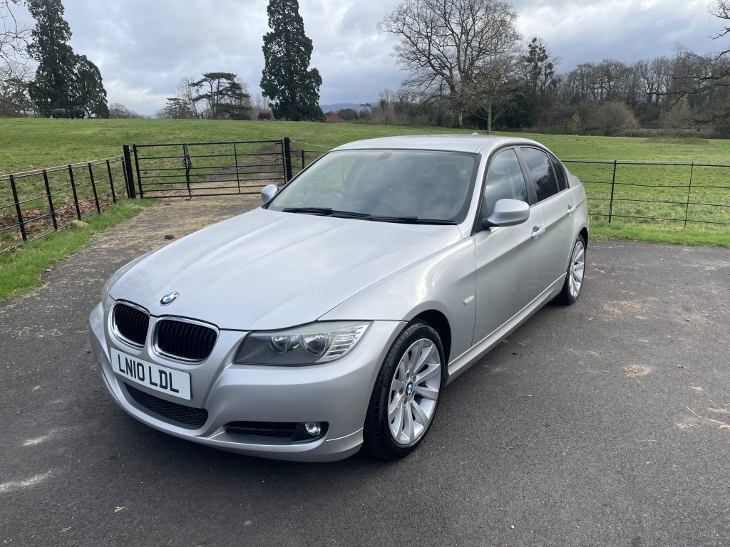 BMW 3 Series 2.0 320d SE Business Edition Saloon 4dr Diesel Steptronic Euro 5 (184 ps)