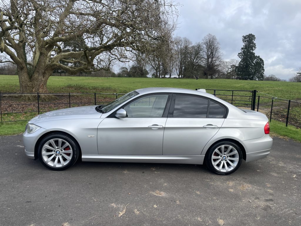 BMW 3 Series 2.0 320d SE Business Edition Saloon 4dr Diesel Steptronic Euro 5 (184 ps)