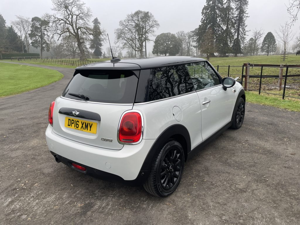 MINI Hatch 1.5 Cooper Hatchback 3dr Petrol Manual Euro 6 (s/s) (136 ps)