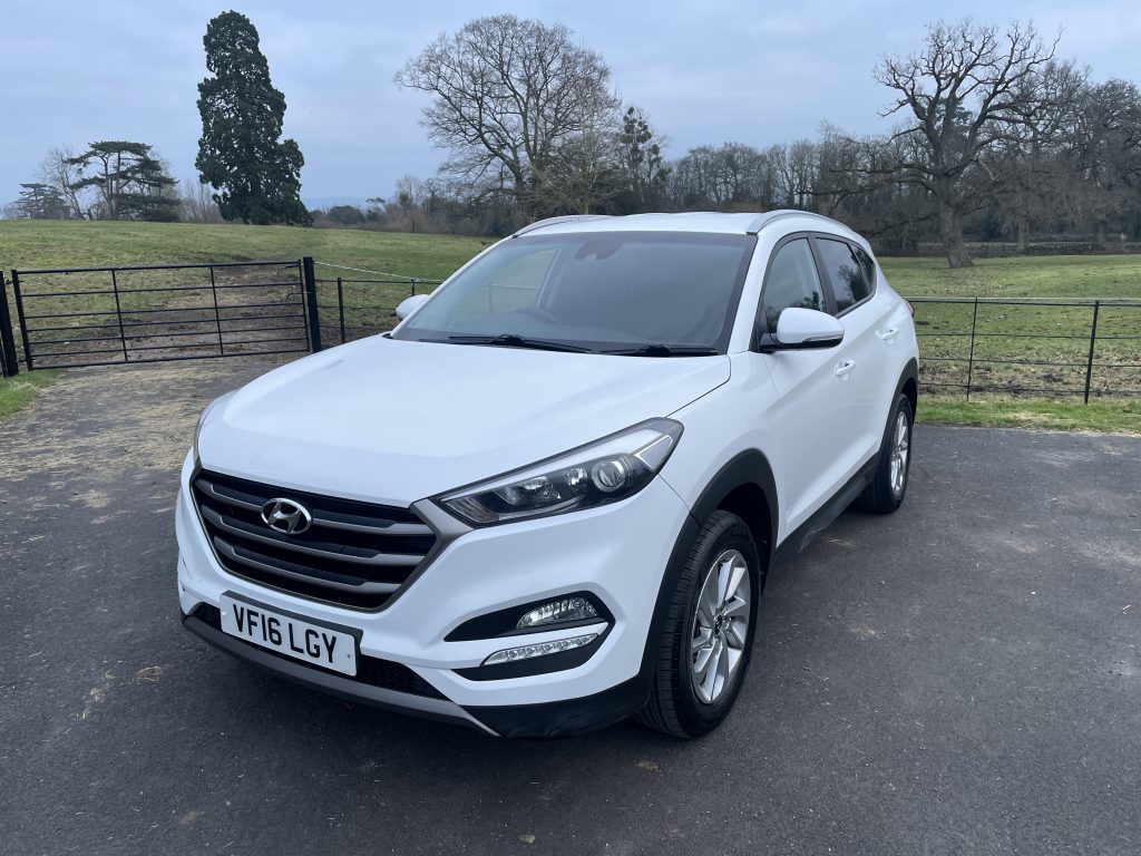 Hyundai TUCSON 1.7 CRDi Blue Drive SE Nav SUV 5dr Diesel Manual Euro 6 (s/s) (116 ps)