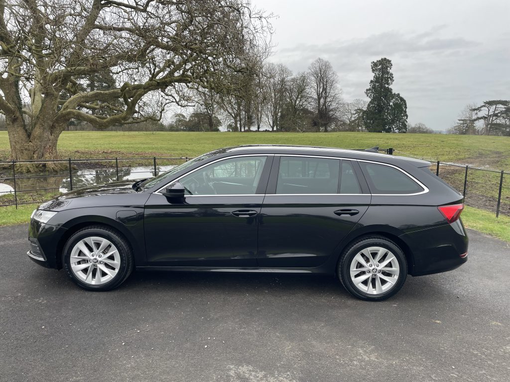 Skoda Octavia 1.4 TSI iV 13kWh SE L Estate 5dr Petrol Plug-in Hybrid DSG Euro 6 (s/s) (204 ps)