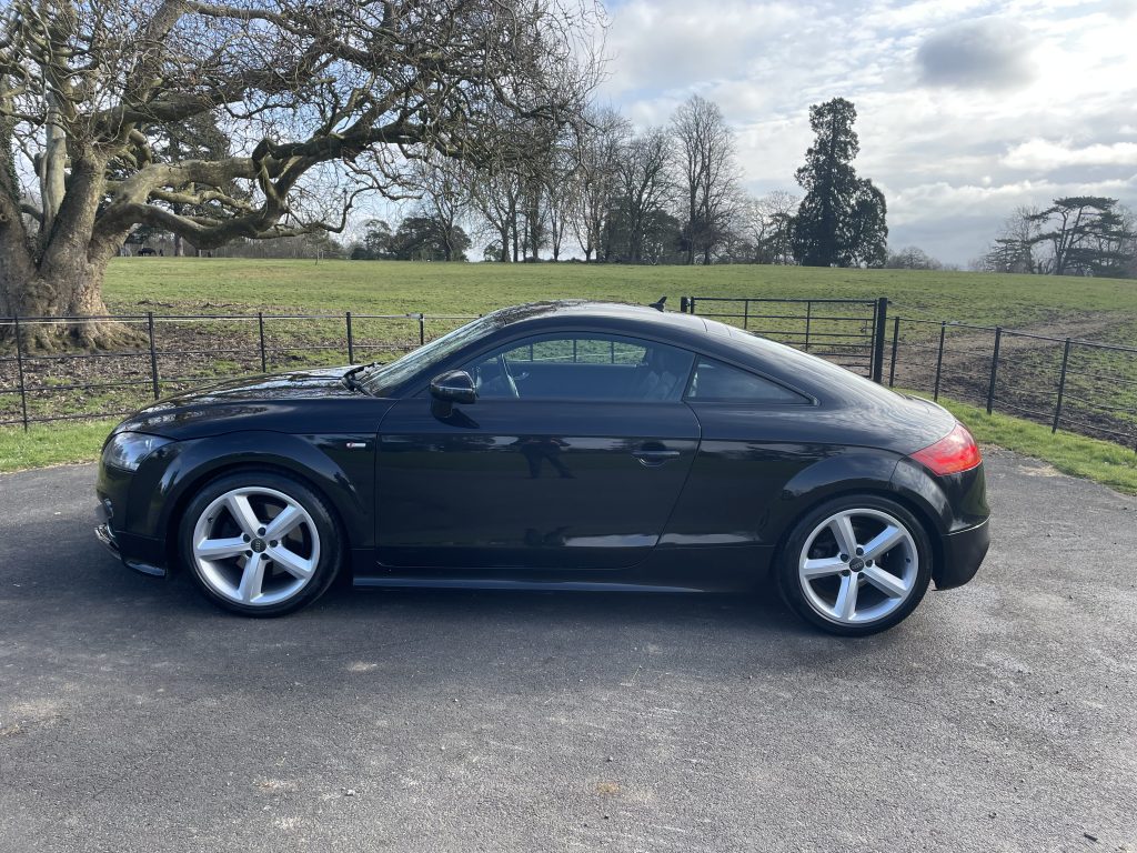 Audi TT 2.0 TFSI S line Coupe 3dr Petrol S Tronic quattro Euro 5 (s/s) (211 ps)